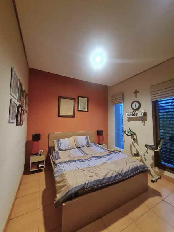 dijual rumah perumahan puri gading