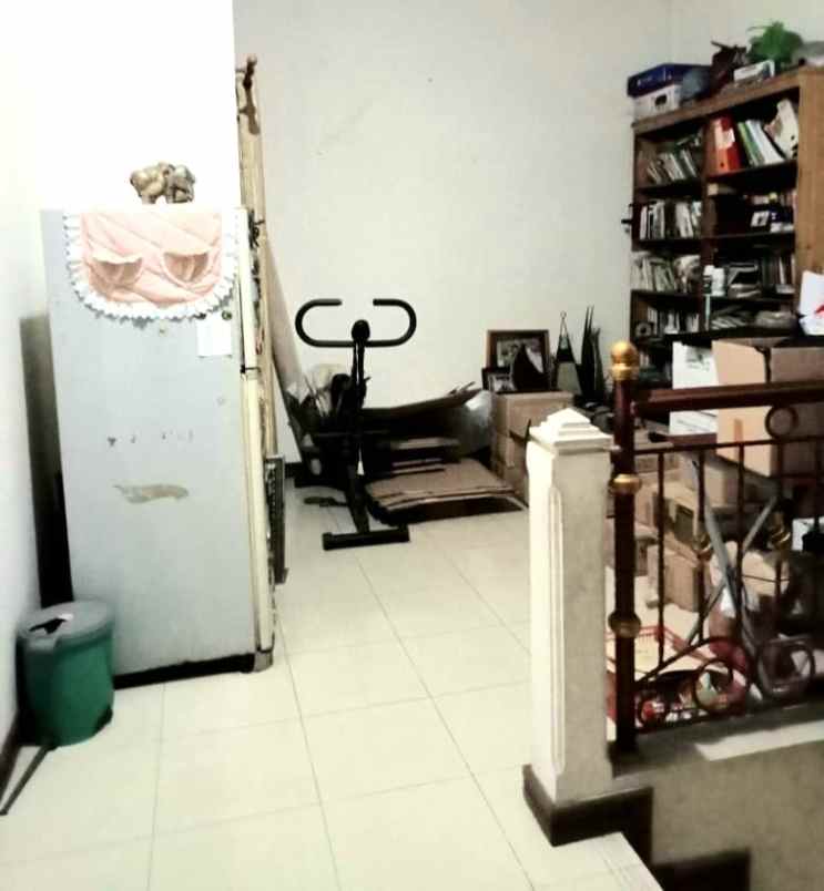 dijual rumah pesona khayangan margonda