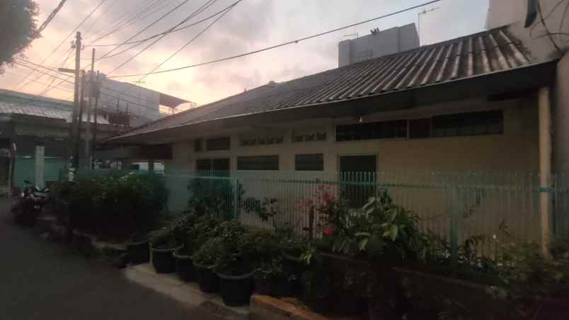 dijual rumah petojo utara