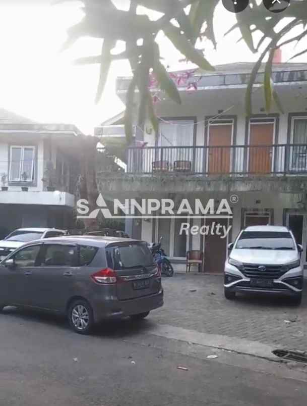dijual rumah petukangan selatan