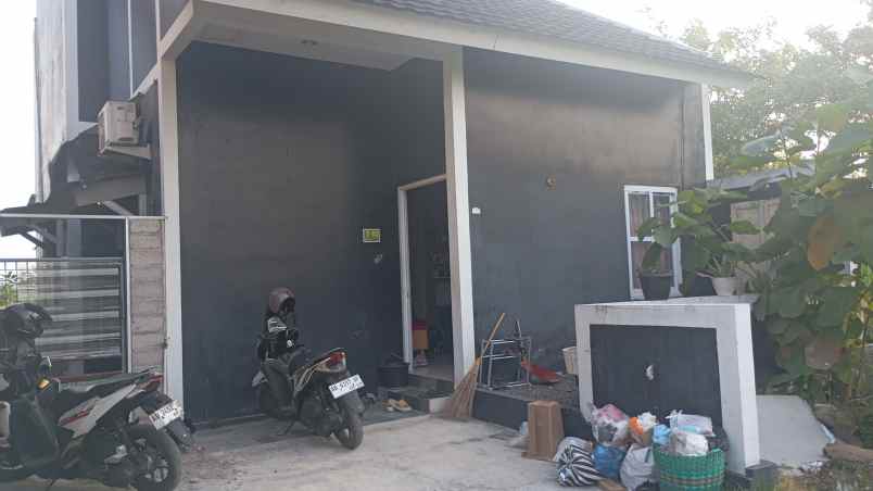 dijual rumah pleret