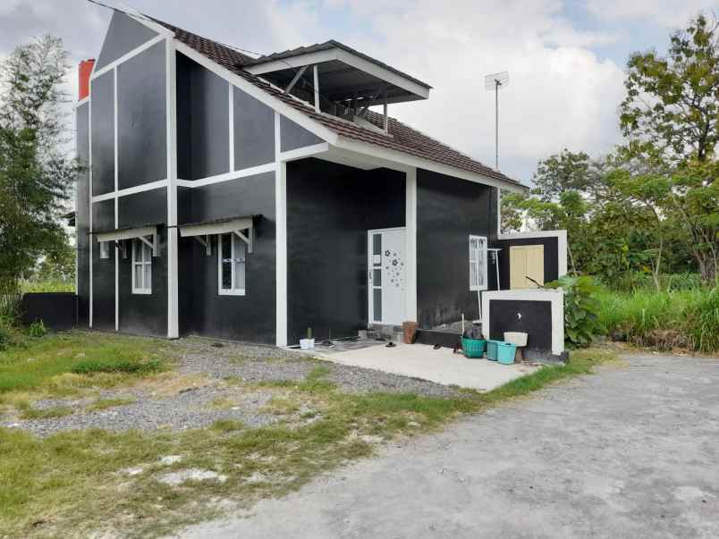 dijual rumah pleret