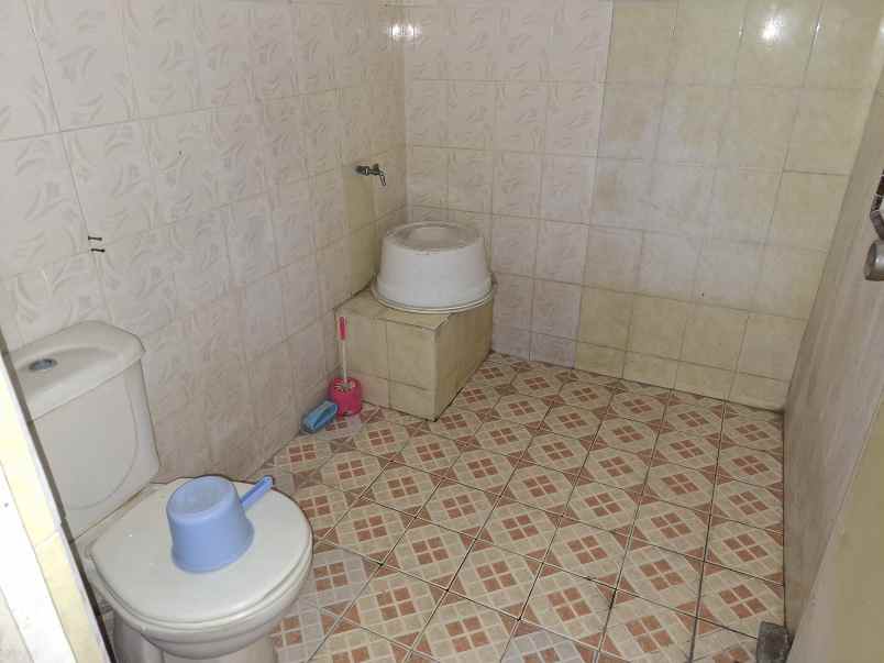 dijual rumah pojok dekat univ islam jember