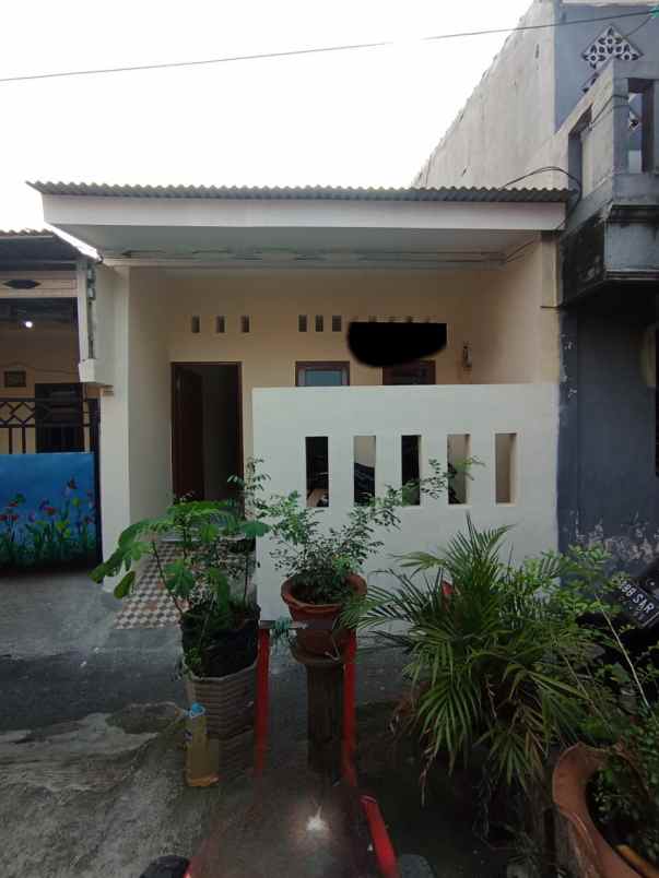 dijual rumah poncol
