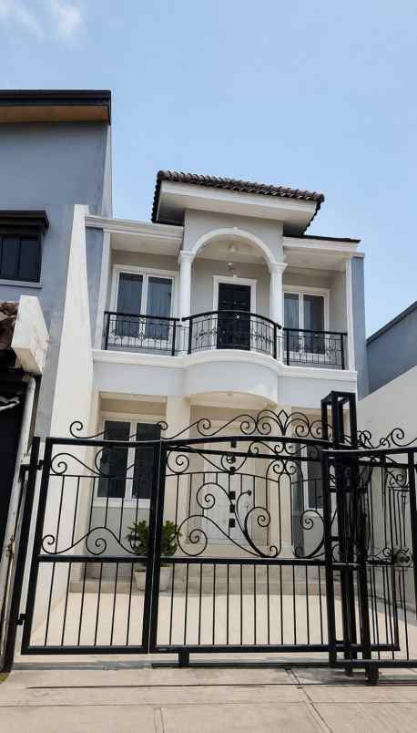 dijual rumah pondok gading mas kelapa