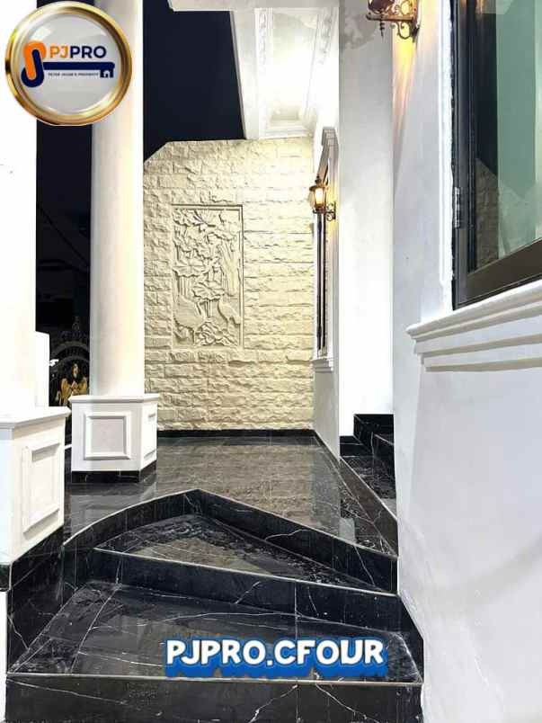 dijual rumah pondok gede