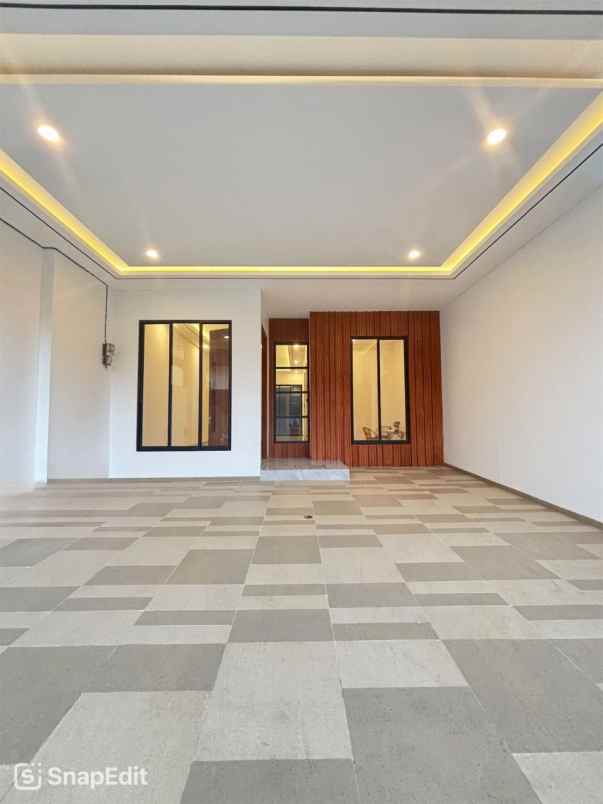 dijual rumah pondok indah