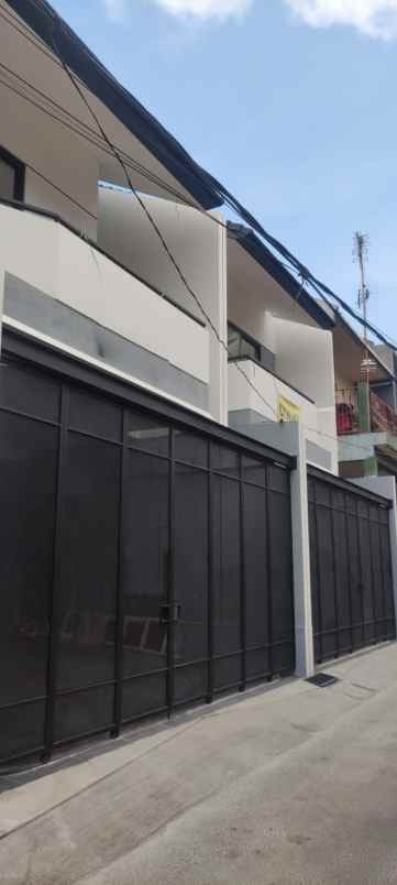 Rumah Baru 2 Lantai Dalam Komplek Siap Huni Di Pondok Kelapa