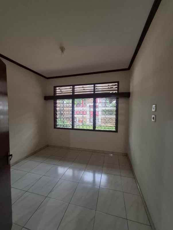 dijual rumah pondok kopi jakarta timur