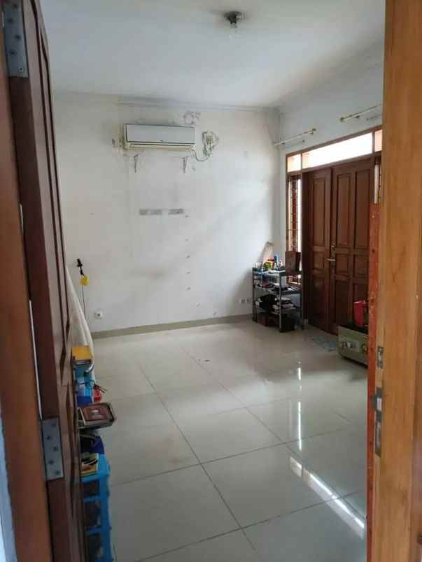 dijual rumah pondok ranji