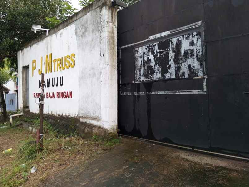 dijual rumah poros mamuju