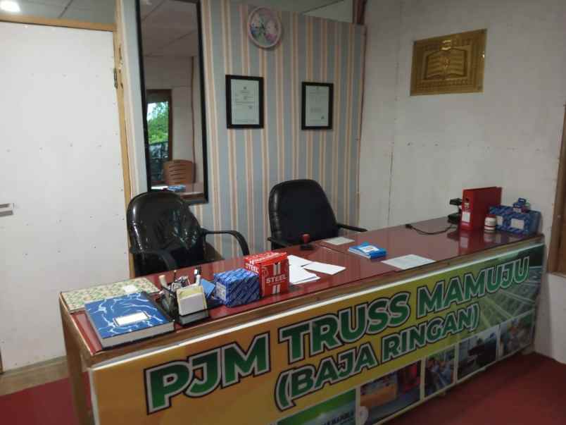 dijual rumah poros mamuju