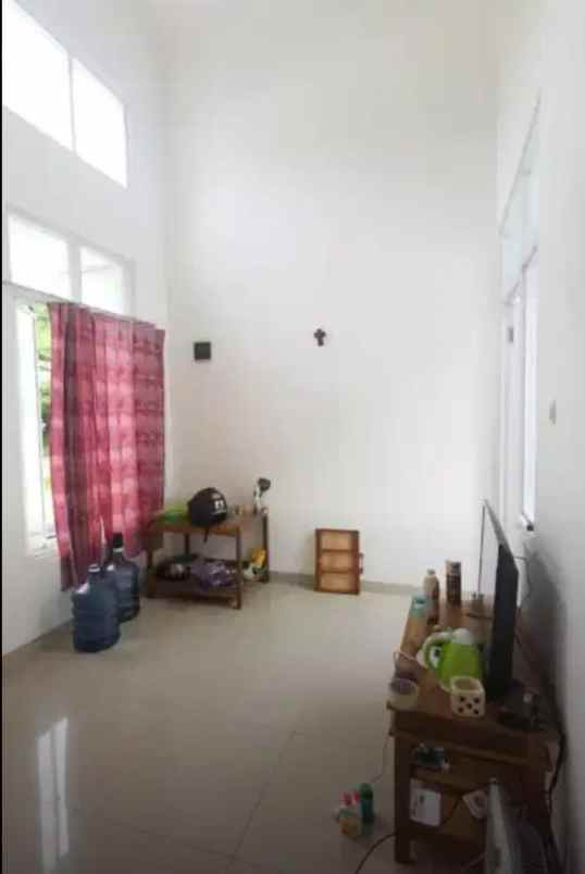 dijual rumah posisi hook di metland cileungsi