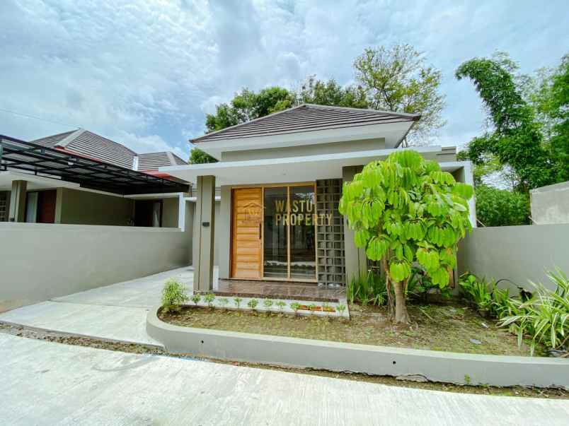 dijual rumah purwomartani