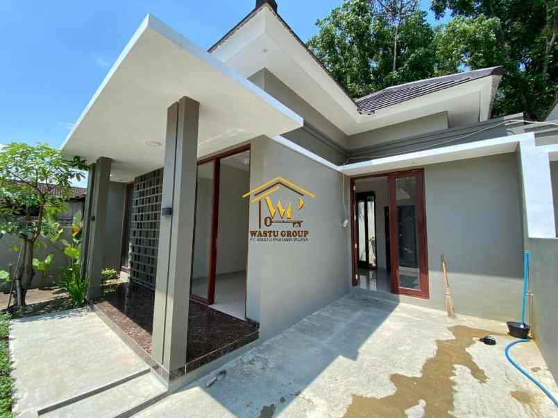 dijual rumah purwomartani