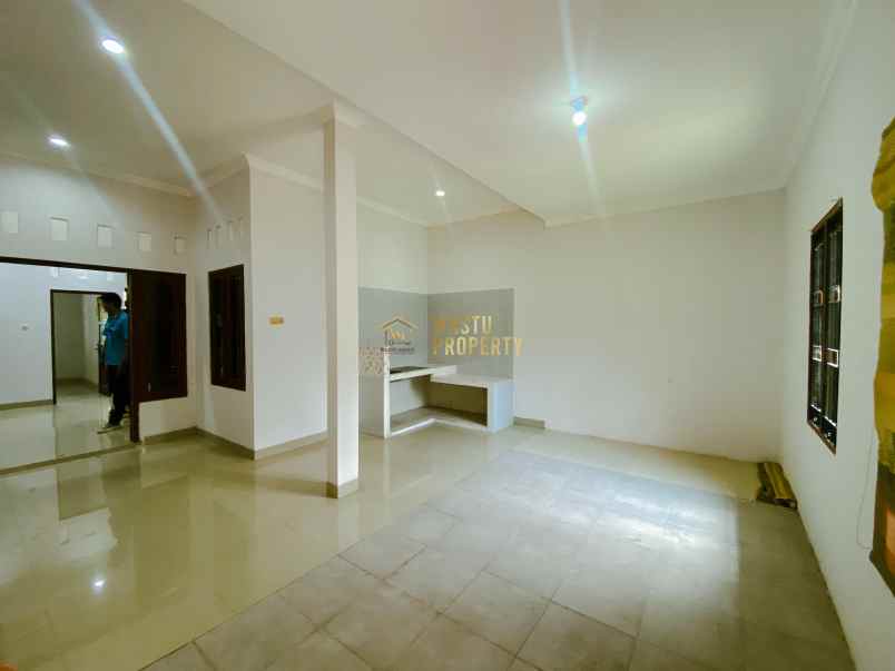 dijual rumah purwomartani