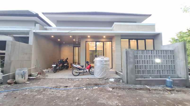 dijual rumah purwomartani kalasan