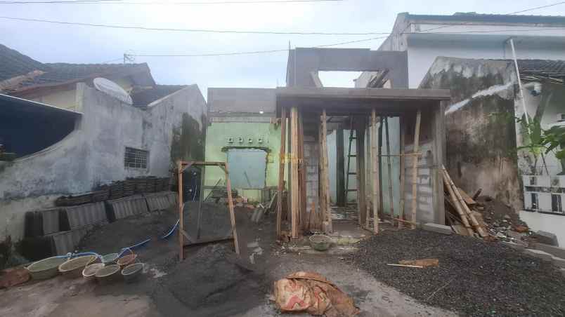 dijual rumah purwomartani kec kalasan