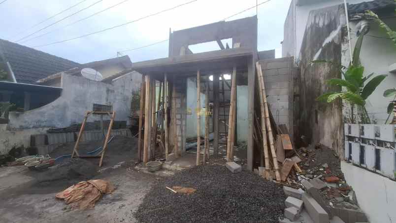 dijual rumah purwomartani kec kalasan