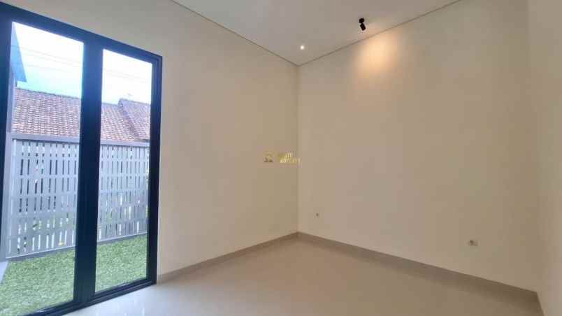 dijual rumah purwomartani kec kalasan