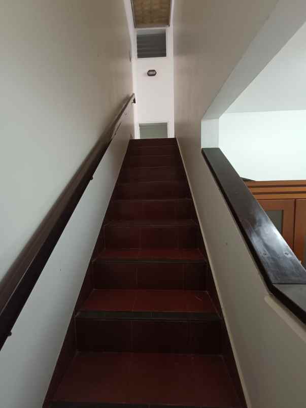 dijual rumah raffles hills siap huni baru renovasi