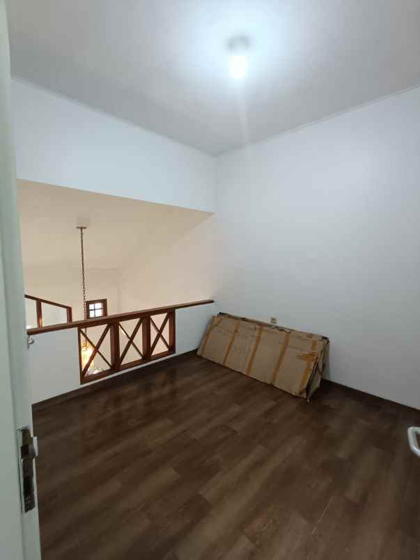 dijual rumah raffles hills siap huni baru renovasi