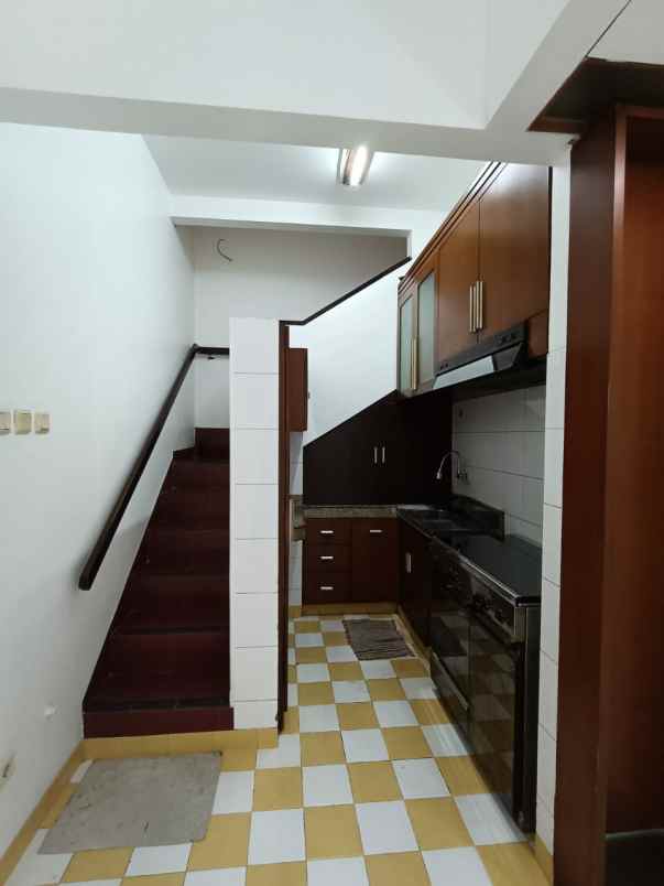 dijual rumah raffles hills siap huni baru renovasi