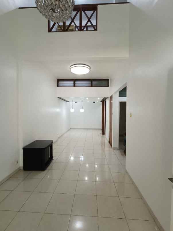 dijual rumah raffles hills siap huni baru renovasi