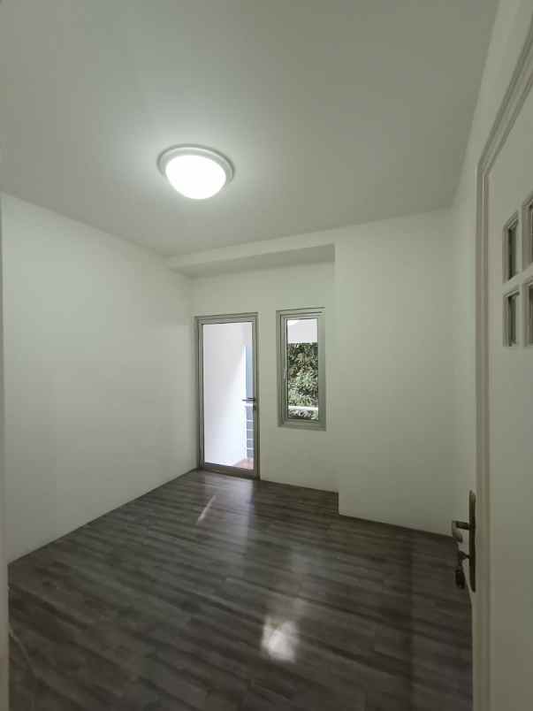 dijual rumah raffles hills siap huni baru renovasi