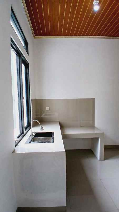 dijual rumah ragajaya 15 menit stasiun