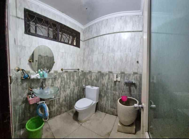 dijual rumah rawamangun