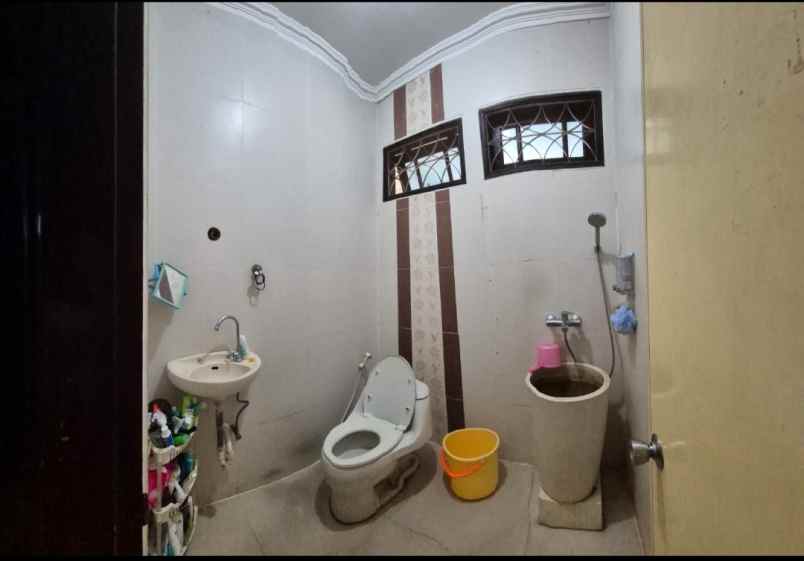 dijual rumah rawamangun