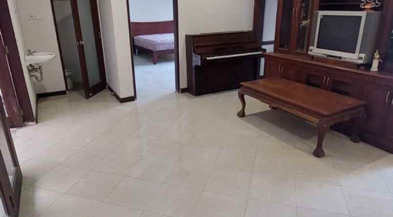 dijual rumah revilla hijau renon