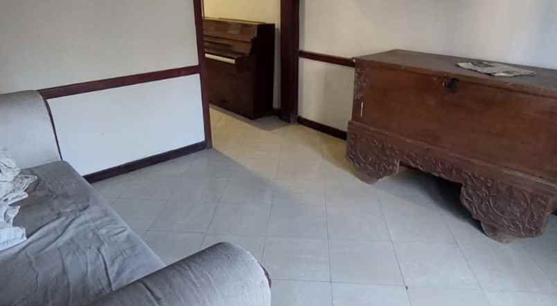 dijual rumah revilla hijau renon