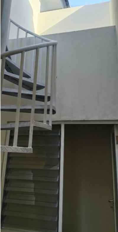 dijual rumah royal residence