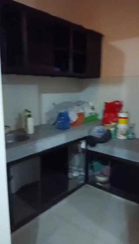 dijual rumah royal residence