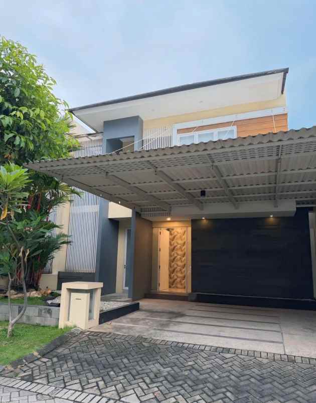 dijual rumah royal residence