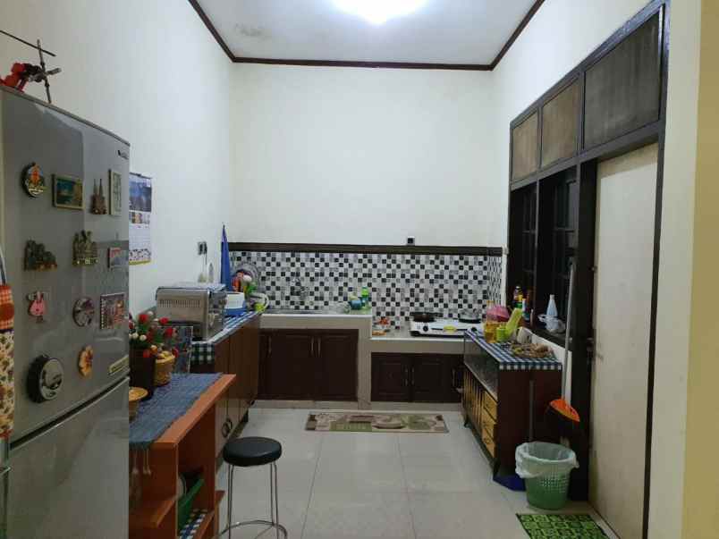 dijual rumah rungkut asri timur