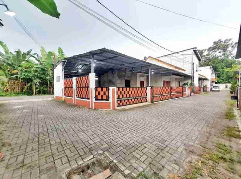 dijual rumah sambego