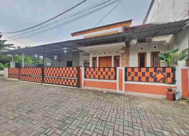 dijual rumah sambego