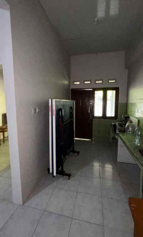 dijual rumah sambiroto