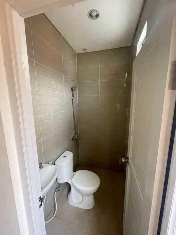 dijual rumah samira regency jl gondang