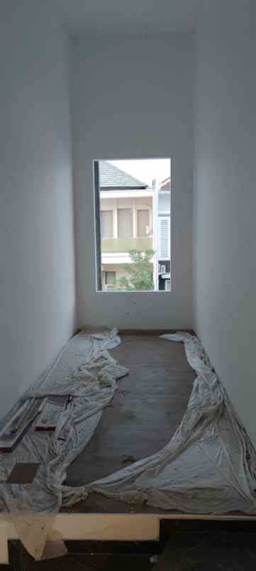 dijual rumah san diego pakuwon city