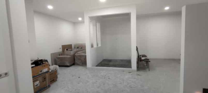dijual rumah san diego pakuwon city