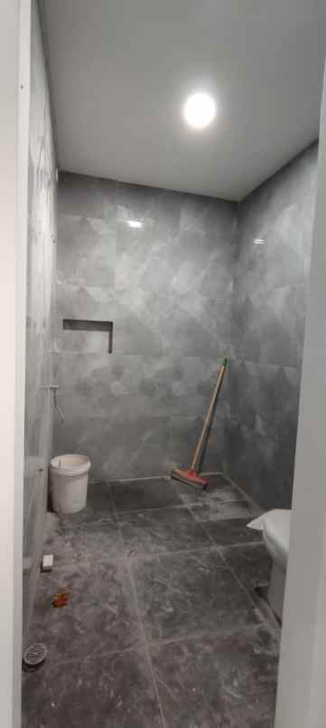 dijual rumah san diego pakuwon city