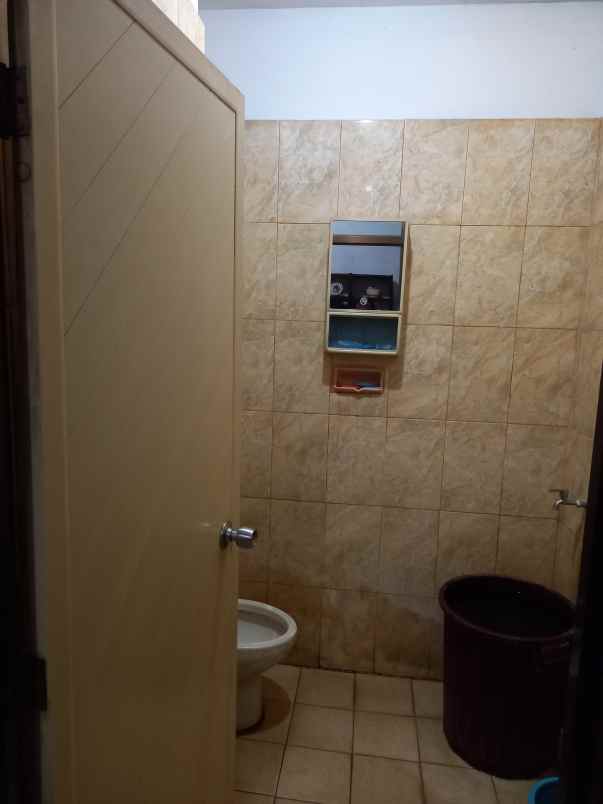 dijual rumah sanggar kencana soekarno