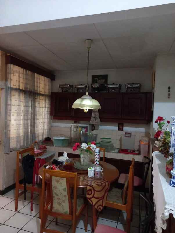 dijual rumah sanggar kencana soekarno