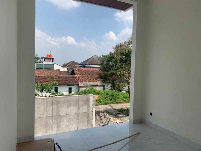 dijual rumah sawahan pandawoharjo