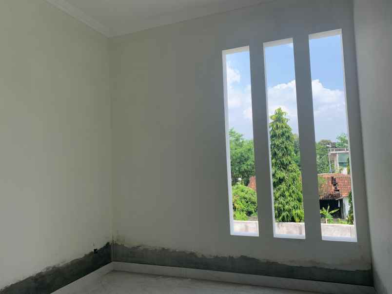 dijual rumah sawahan pandawoharjo