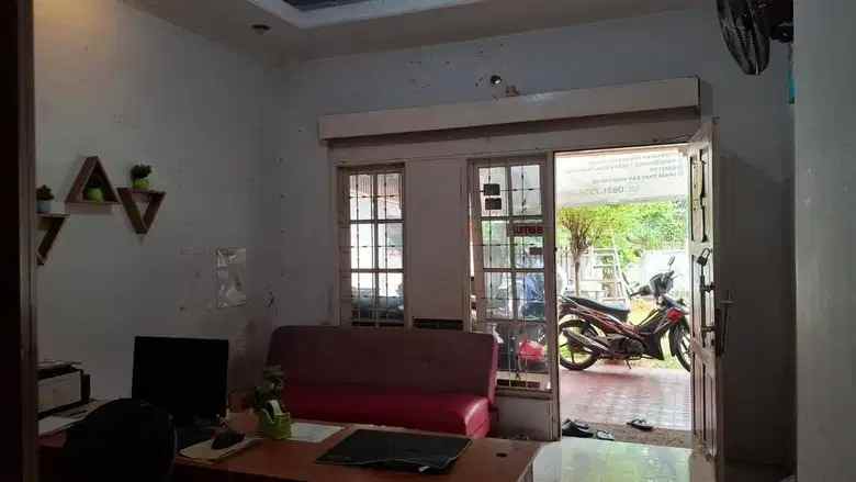 dijual rumah serua ciputat